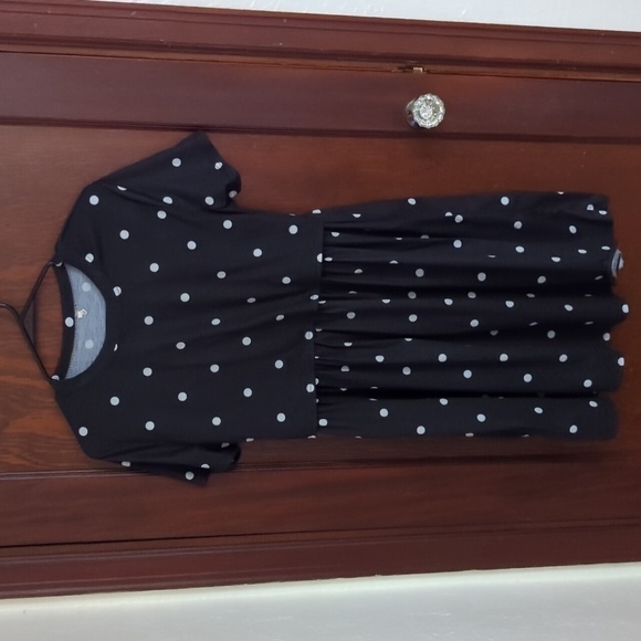 Maternity Black Classic Bundle Two Shirts & One Breastfeeding Dress Size Medium - Picture 2 of 7